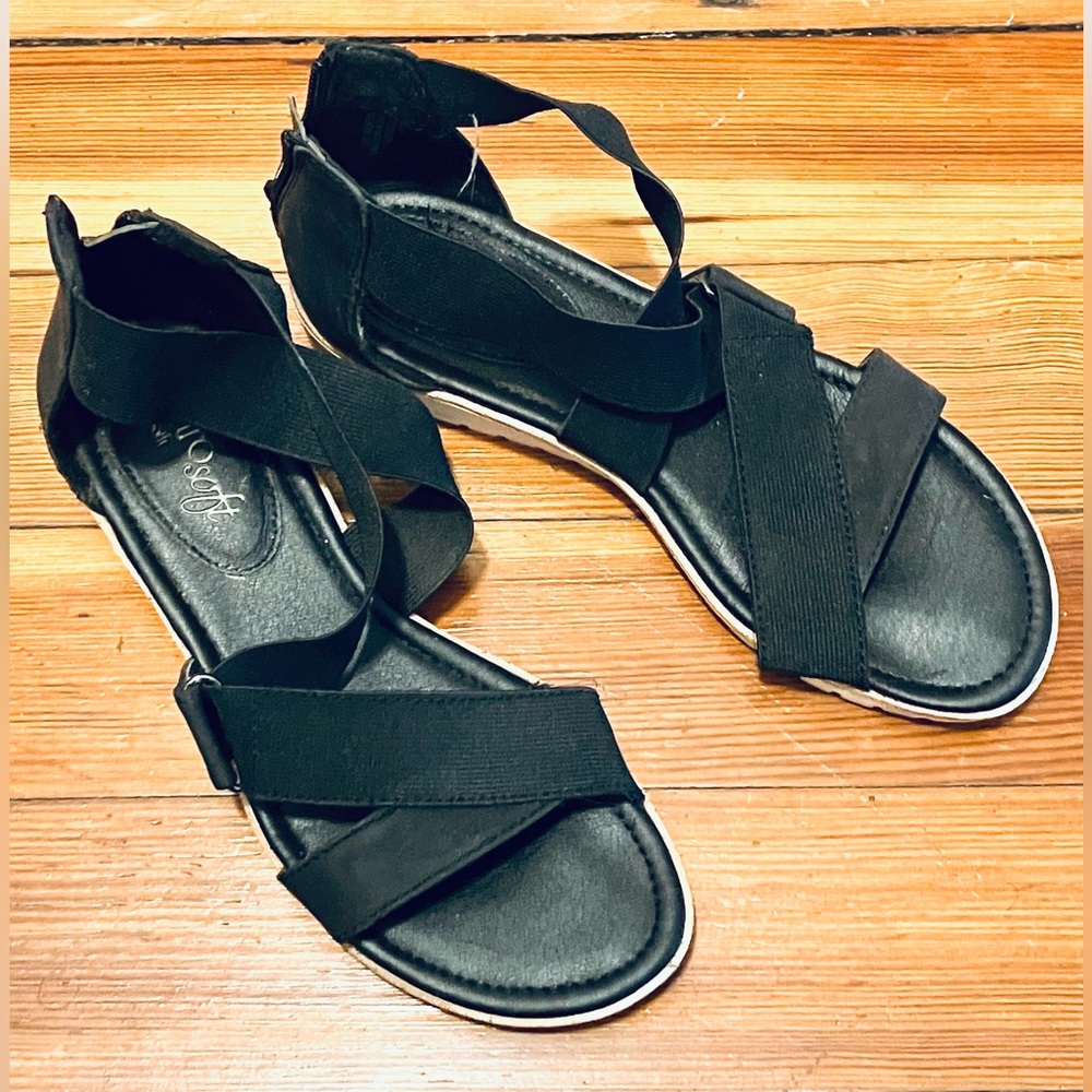 Black strap sandals
